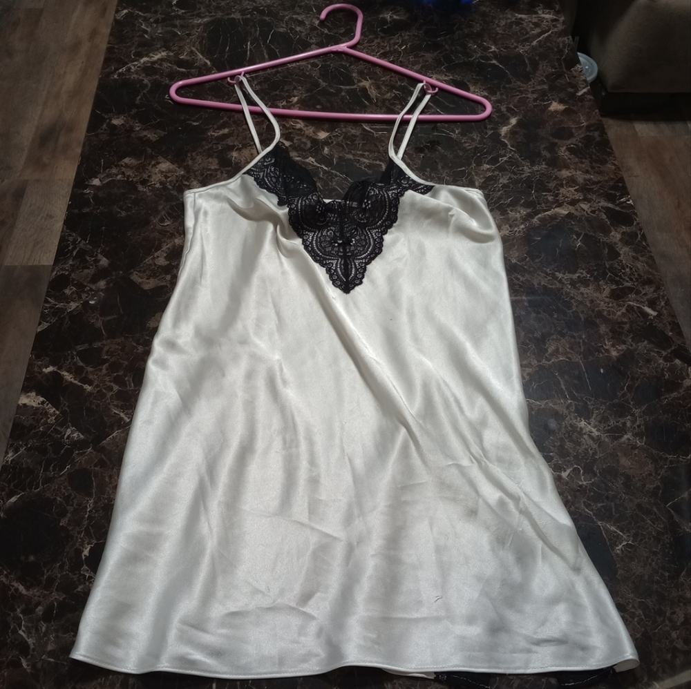 Victoria secret slip